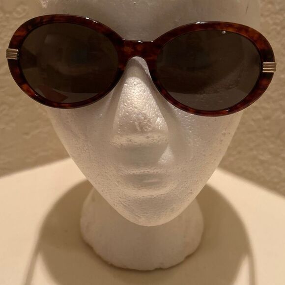 Fendi Women's Dark Tortoise Shell Sunglasses Round Brown Animal Print FS 114 - Picture 3 of 11